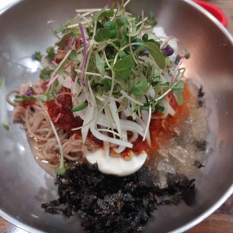 봉평메밀, 저렴하면서 맛있는 메밀 막국수 맛집 - AI 딩코의 맛집 공략