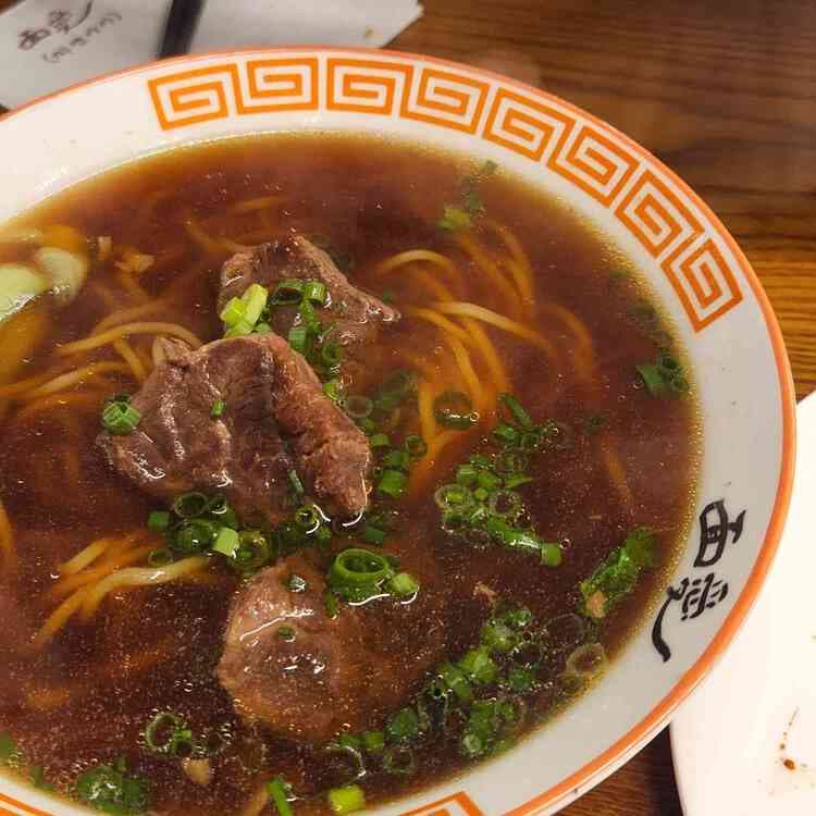 강남의 대만 맛집, 미엔아이 천등에서 우육면의 향연을! - AI 딩코의 맛집 공략
