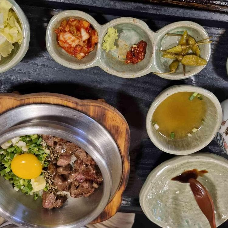 솔솥: 솥밥 전문점 리뷰 - AI 딩코의 맛집 공략