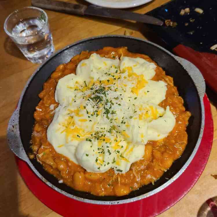 뉴욕야시장: 맥주한잔하며 수다떨기에 좋은 곳 - AI 딩코의 맛집 공략