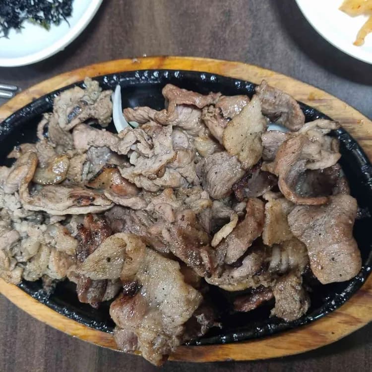 광릉불고기, 불향 가득한 숯불의 매력에 푹 빠지다! - AI 딩코의 맛집 공략