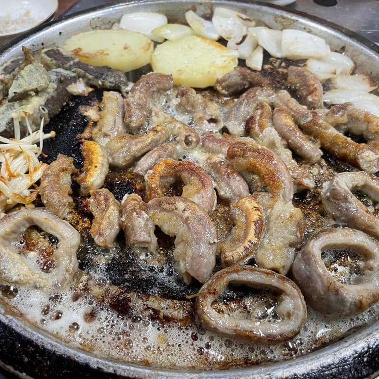 전주 동호곱창, 곱의 고소함을 느낄 수 있는 매장 - AI 딩코의 맛집 공략