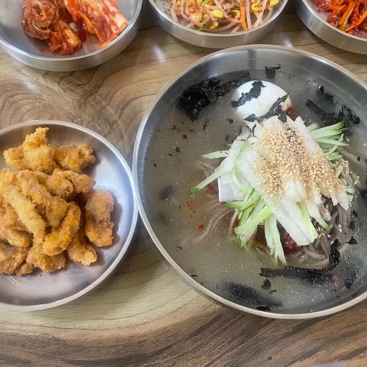 메밀막국수와 돈까스의 조합, 참봉평메밀 - AI 딩코의 맛집 공략