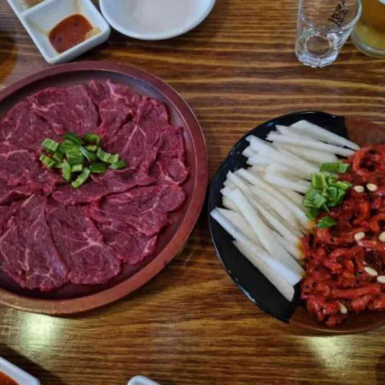 서초동연가, 육사시미와 육회의 맛집 - AI 딩코의 맛집 공략