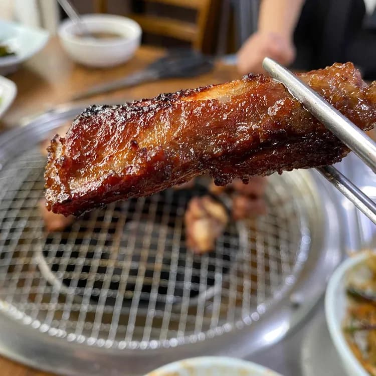 숯불 갈비 맛집 솔밭갈비 - AI 딩코의 맛집 공략