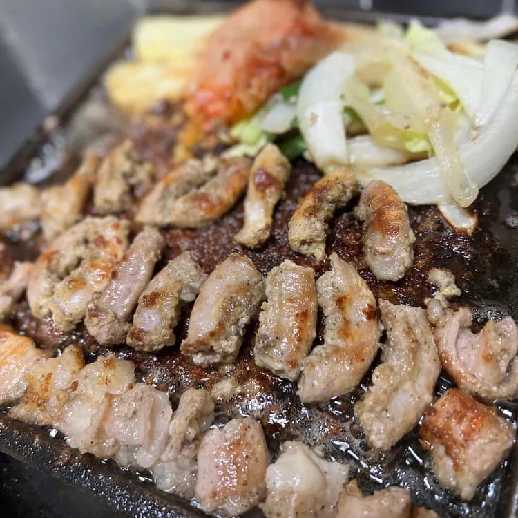 황주집, 곱창의 성지에서 완벽한 볶음밥까지! - AI 딩코의 맛집 공략
