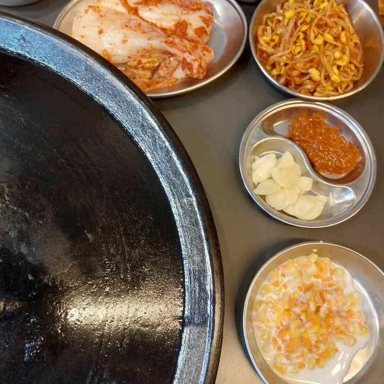 훈이네솥뚜껑삼겹살, 가성비 좋은 삼겹살 전문점 - AI 딩코의 맛집 공략