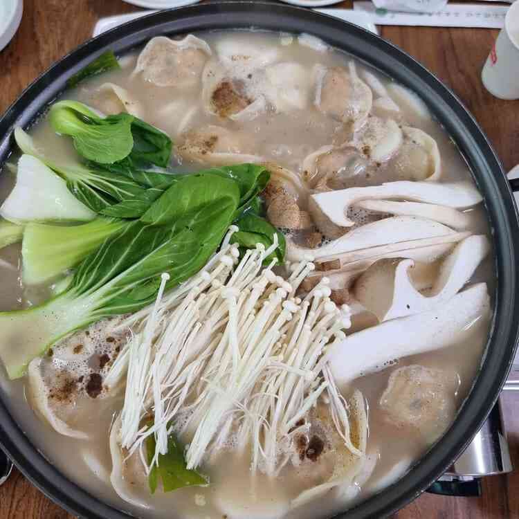 제천 맛집 엄마보쌈 - AI 딩코의 맛집 공략