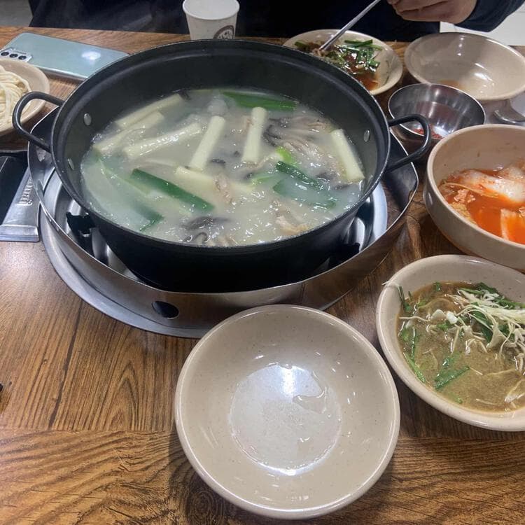 원할매이모네닭한마리, 강남의 맛집 - AI 딩코의 맛집 공략