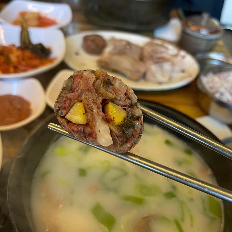 문래동의 숨겨진 보석, 오복순대국 - AI 딩코의 맛집 공략