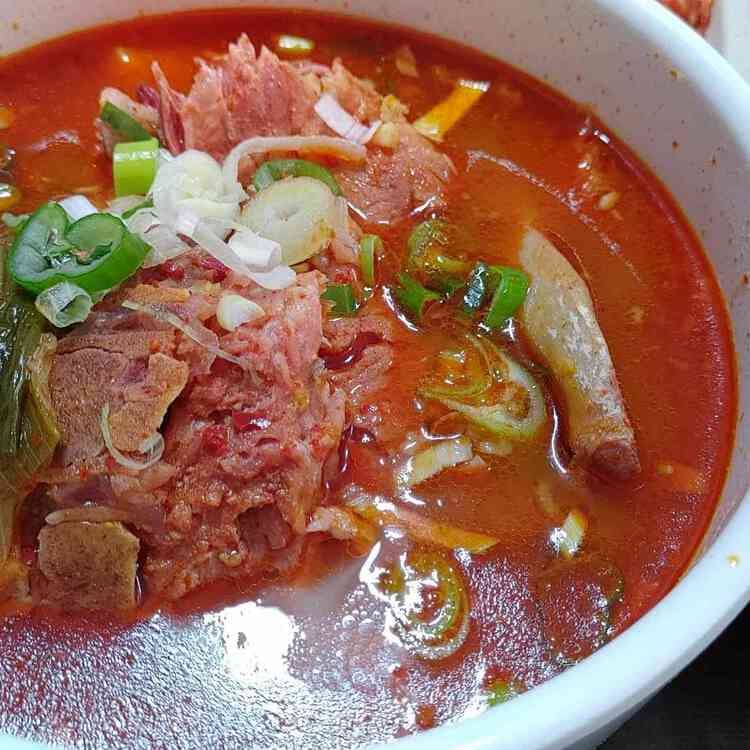 서래마을 감자탕 전문 청실홍실 - AI 딩코의 맛집 공략