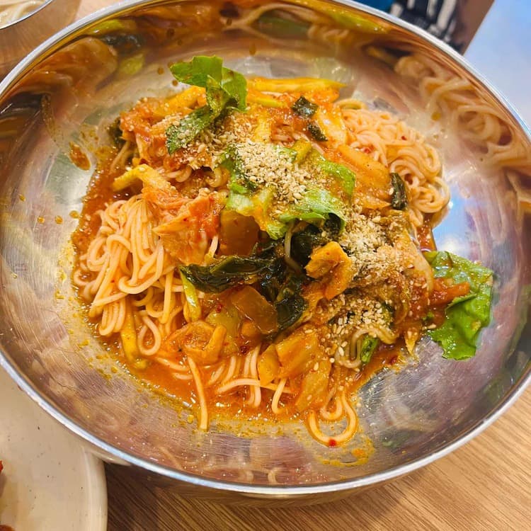 공릉동 원조멸치국수 - 가성비 뛰어나고 맛있는 멸치국수 - AI 딩코의 맛집 공략