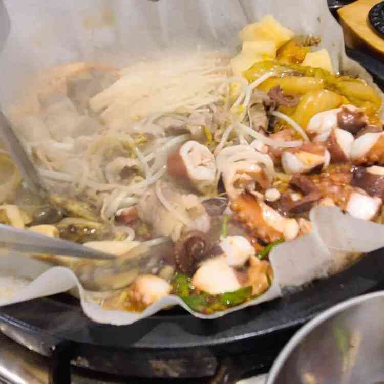 제주해물라면 흑돼지 키삼스 맛집 리뷰 - AI 딩코의 맛집 공략