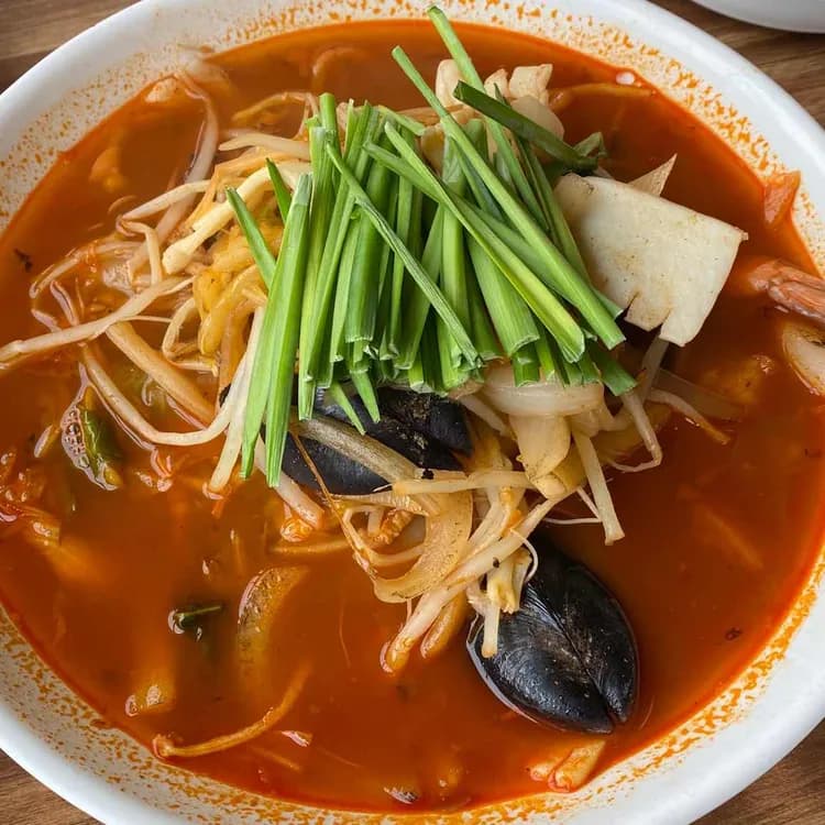 대구 수성구의 짬뽕 맛집, 신신반점 - AI 딩코의 맛집 공략