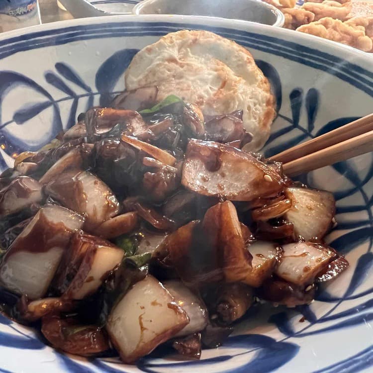 올레길의 중식 맛집 웃보, 탕수육과 마농짜장의 향연 - AI 딩코의 맛집 공략