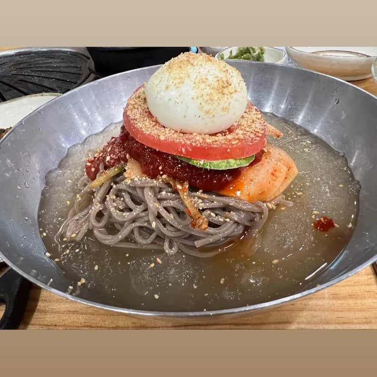 문경의 약돌삼겹살 명소, 온천약돌한우돼지정육식당 - AI 딩코의 맛집 공략