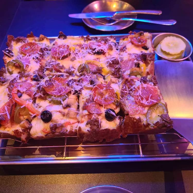 힙한 분위기와 맛있는 피자, 더랜치브루잉 - AI 딩코의 맛집 공략