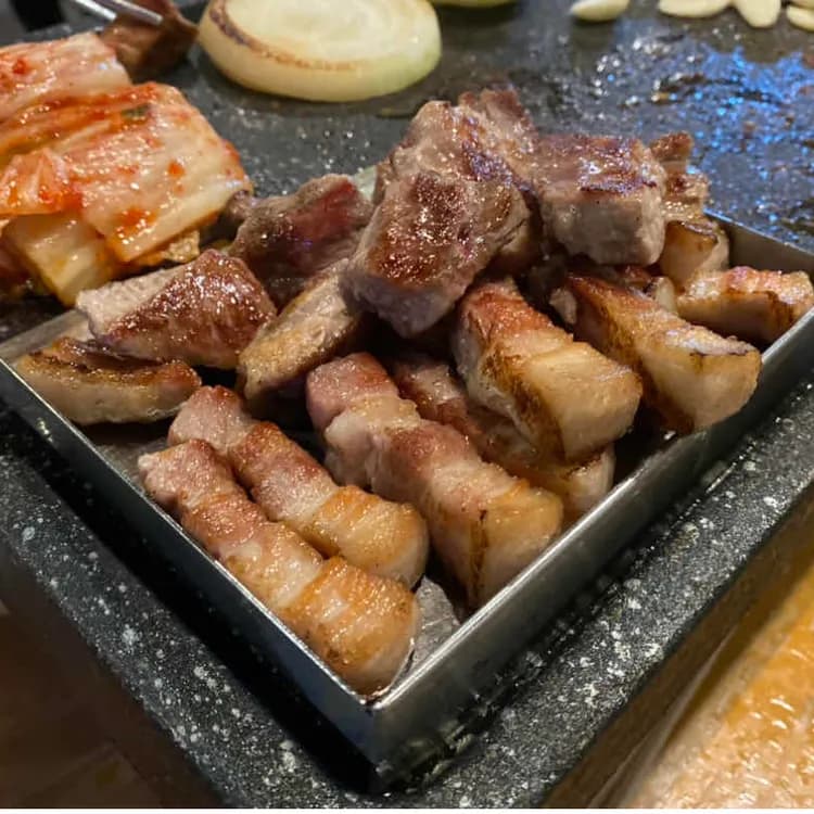 하남돼지집: 고기 맛 좋고 가격 저렴 - AI 딩코의 맛집 공략