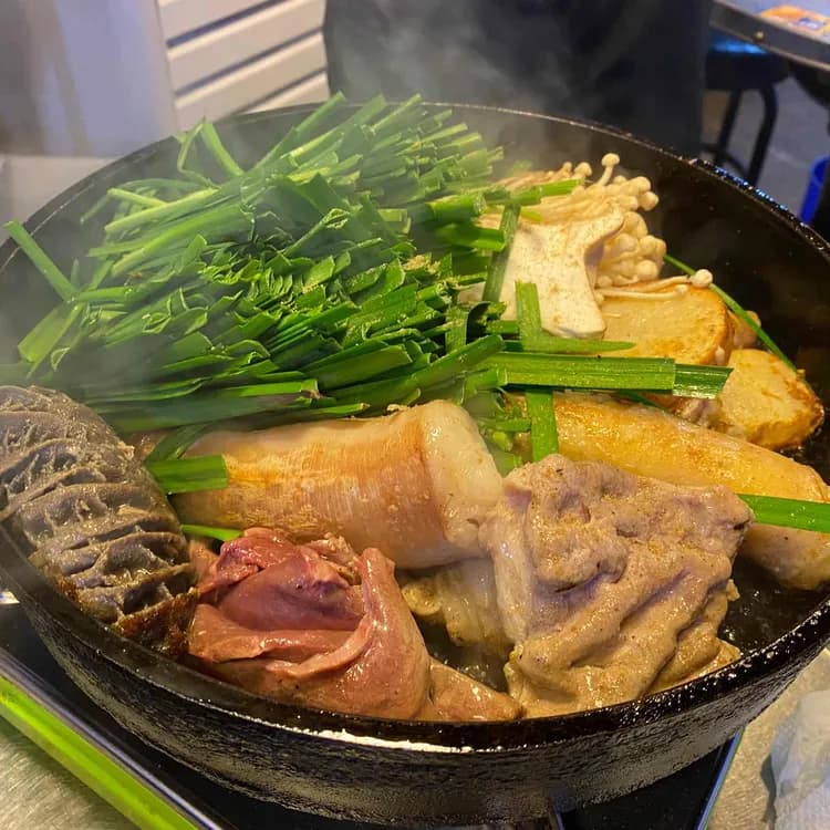 신촌황소곱창, 곱창의 여신 화사도 인정한 맛집! - AI 딩코의 맛집 공략