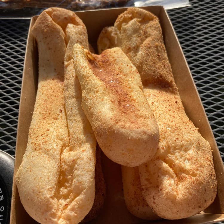오크힐 의정부의 힙한 카페 겸 스테이크 하우스 - AI 딩코의 맛집 공략