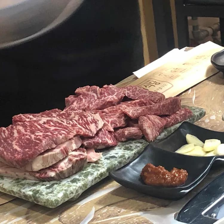 한우 맛있는 누리한우촌 - AI 딩코의 맛집 공략