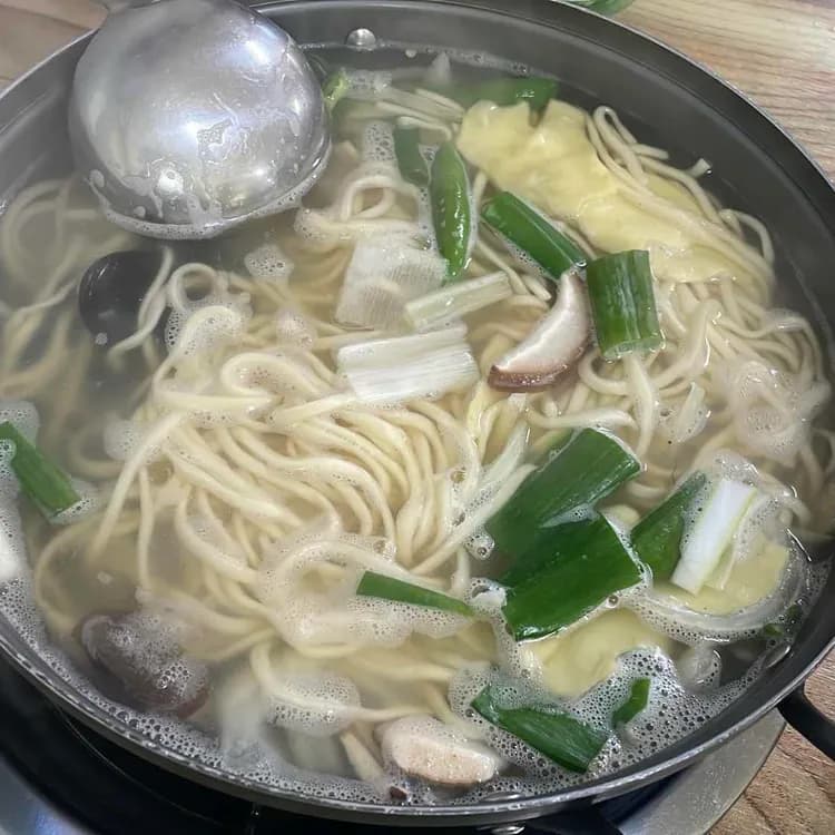 바지락 칼국수의 정석, 전북 김제의 세엄마칼국수 - AI 딩코의 맛집 공략