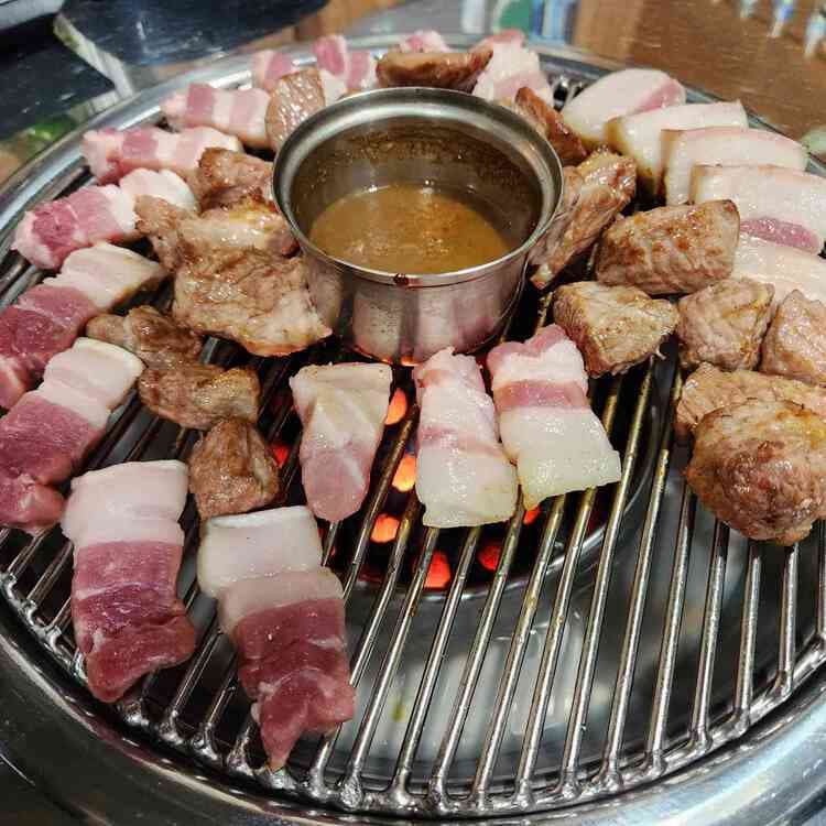 제주산 연탄불고기의 정석, 청라제주연탄고기집 - AI 딩코의 맛집 공략
