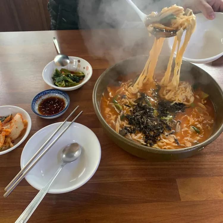 인천 서구 홍가네 칼국수 맛집 리뷰 - AI 딩코의 맛집 공략
