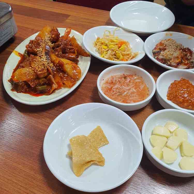 장군굴보쌈, 종로 보쌈골목 최고 - AI 딩코의 맛집 공략