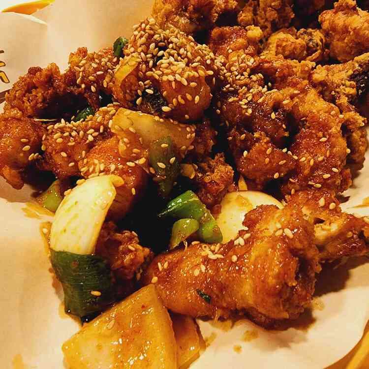대전 둔산 노랑통닭 맛집 리뷰 - AI 딩코의 맛집 공략