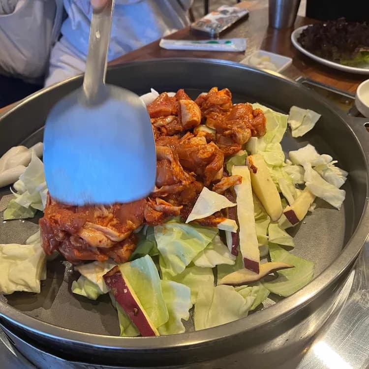 가평 청평호반닭갈비막국수 맛집 리뷰 - AI 딩코의 맛집 공략