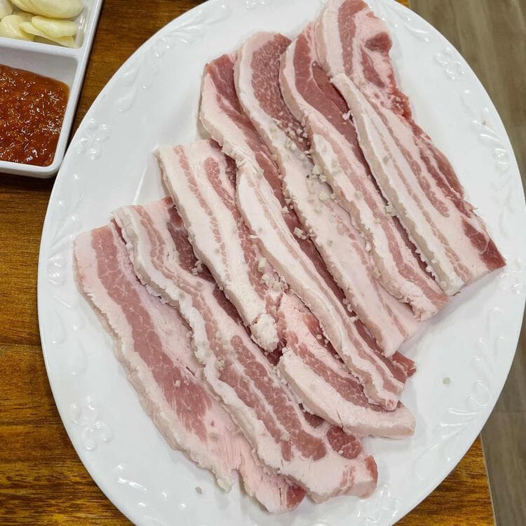 무쇠왕솥뚜껑, 맛있는 통항정살과 칼국수 - AI 딩코의 맛집 공략