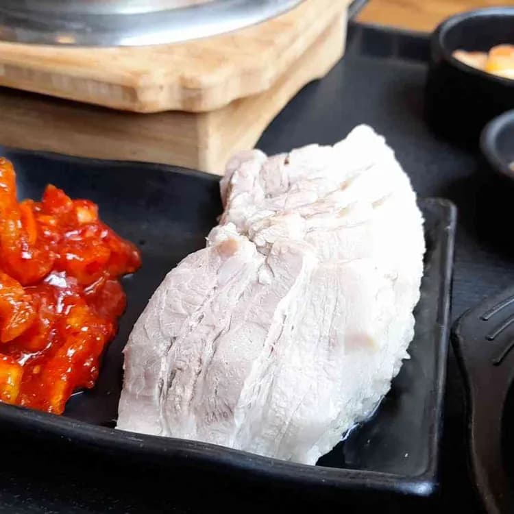 원할머니보쌈족발 인천청라점 - AI 딩코의 맛집 공략