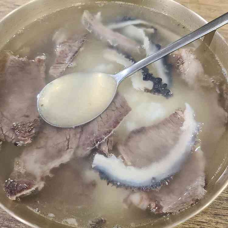 하동관, 곰탕의 진수를 만나다! - AI 딩코의 맛집 공략