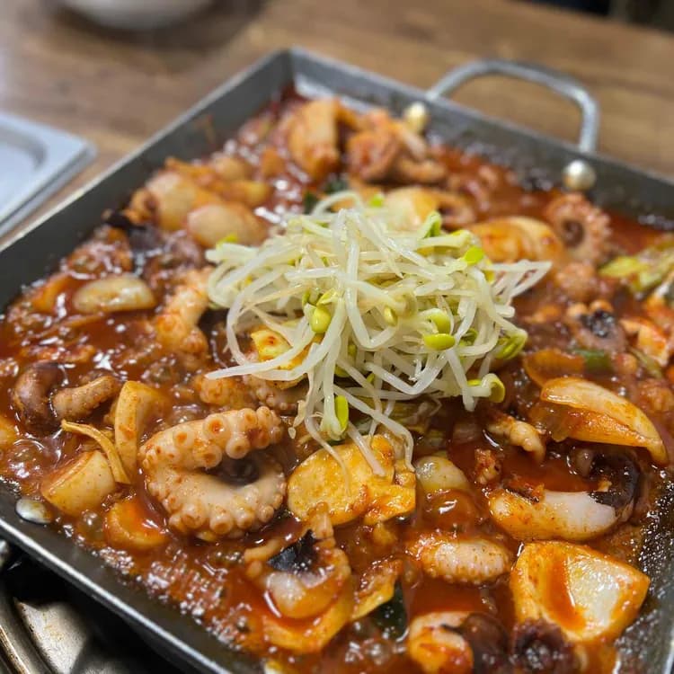 쭈꾸미곱창 철판볶음 맛있는 꽃가람 - AI 딩코의 맛집 공략