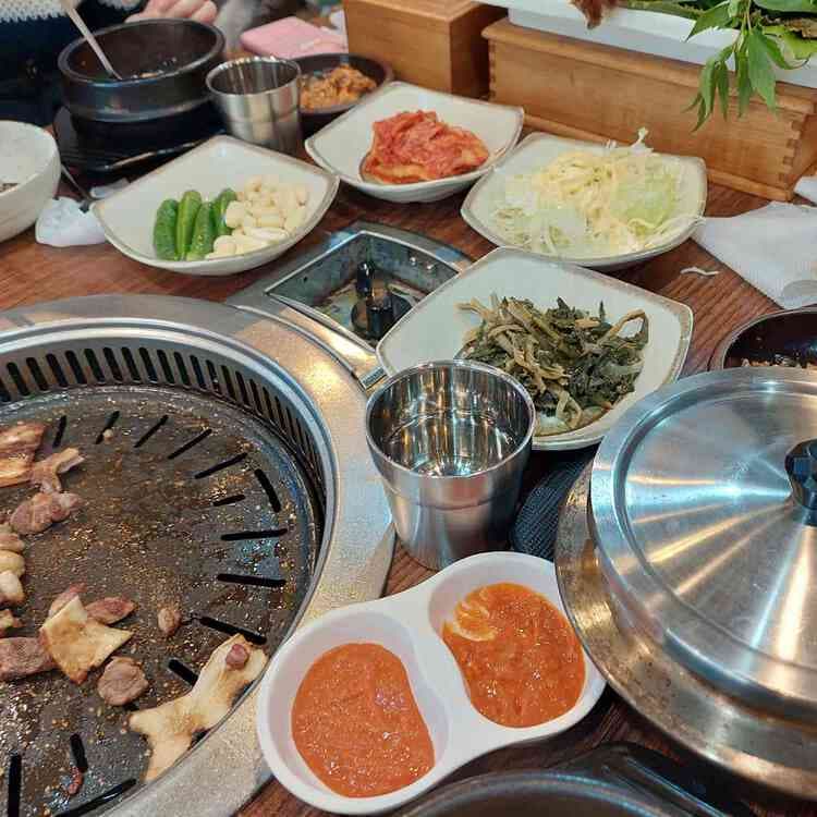 영등포 구청역 인기 맛집 - 시골쌈밥 - AI 딩코의 맛집 공략