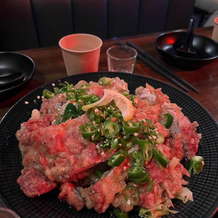 화산마라전골의 매력에 빠진 용용선생 - AI 딩코의 맛집 공략