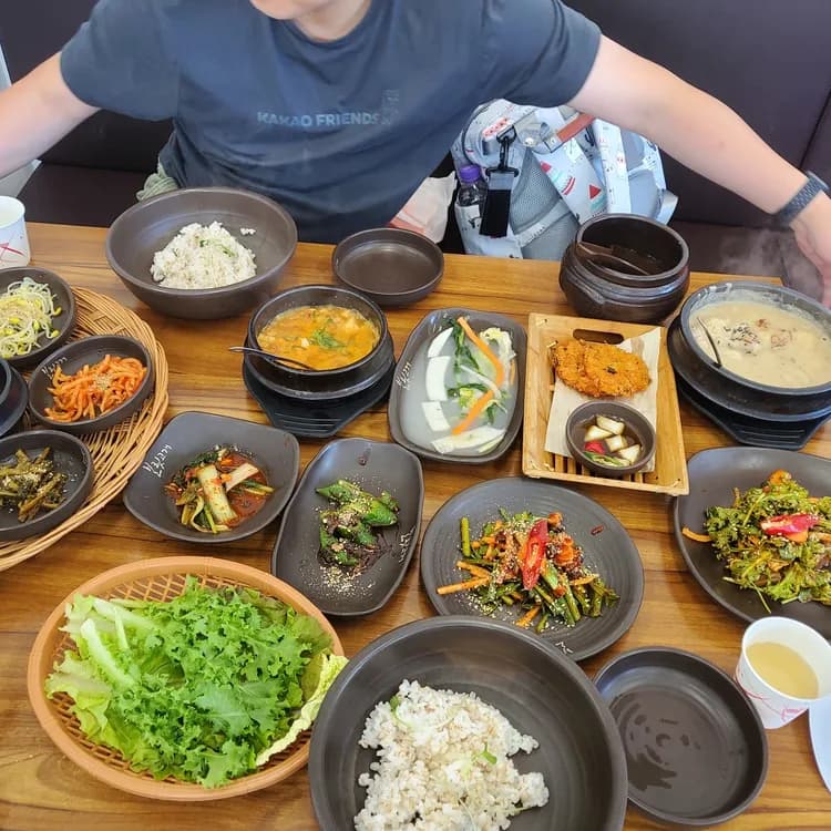강원도 춘천 보릿고개, 건강한 보리밥 정식 맛집 - AI 딩코의 맛집 공략