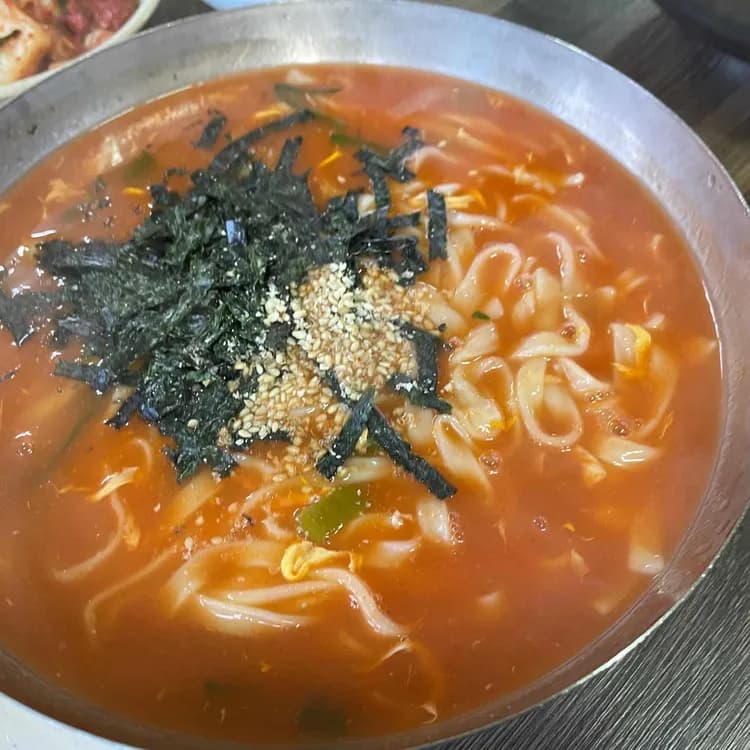 동해 맛집 오뚜기식당 - AI 딩코의 맛집 공략