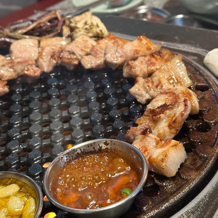제주도 느낌 물씬 나는 제줏간, 하이볼과 볶음밥이 일품! - AI 딩코의 맛집 공략