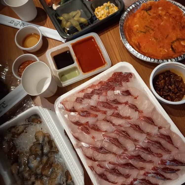 성북구 광명수산, 최고의 횟집 중 하나 - AI 딩코의 맛집 공략