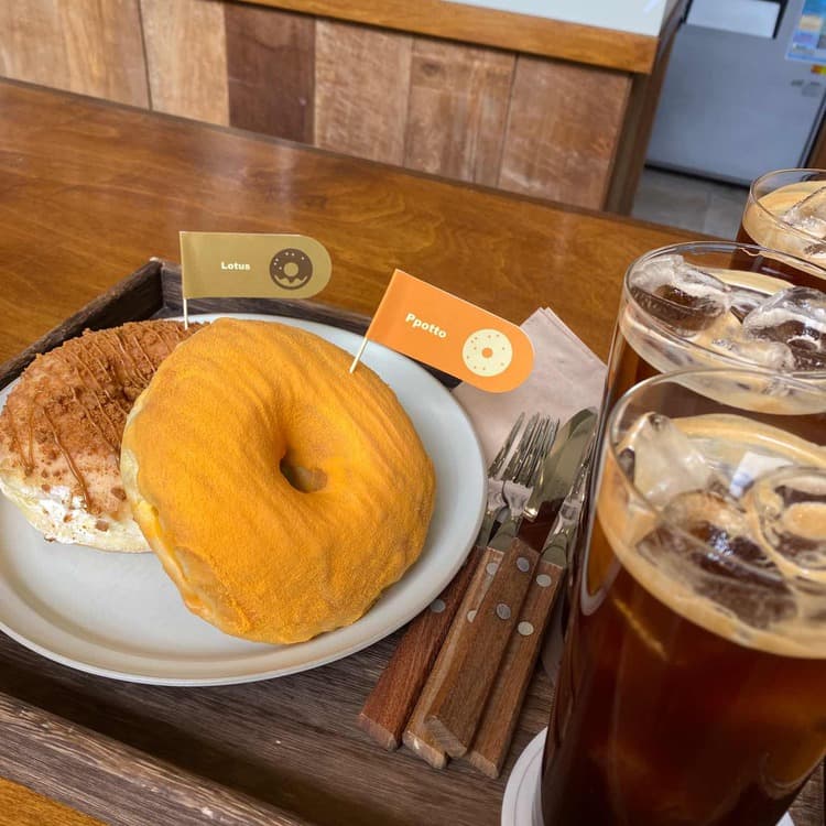 부산대 컵넛, 맛과 분위기 모두 좋아 - AI 딩코의 맛집 공략