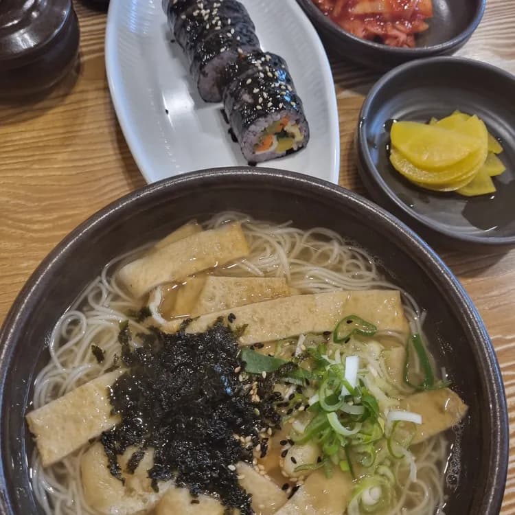 가성비 좋은 옛날국수맛집 - AI 딩코의 맛집 공략