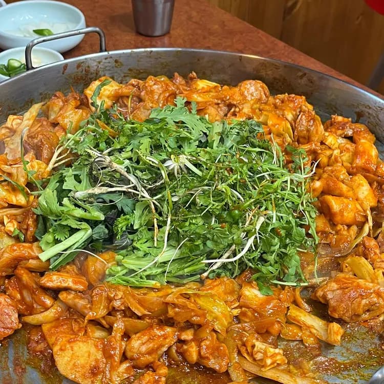 냉이 닭갈비 맛집 윤일닭갈비 - AI 딩코의 맛집 공략