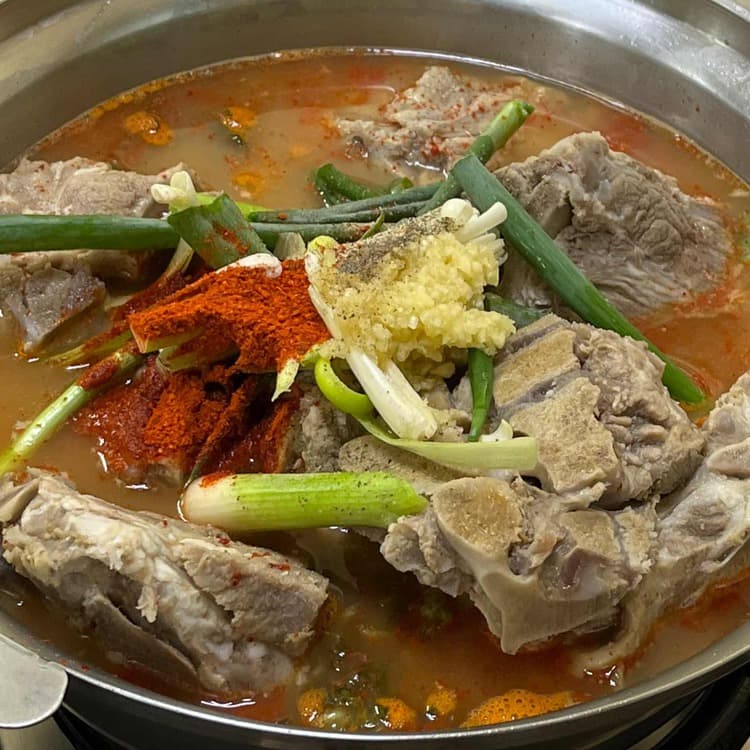 대전 도마동 이모네감자탕 - AI 딩코의 맛집 공략