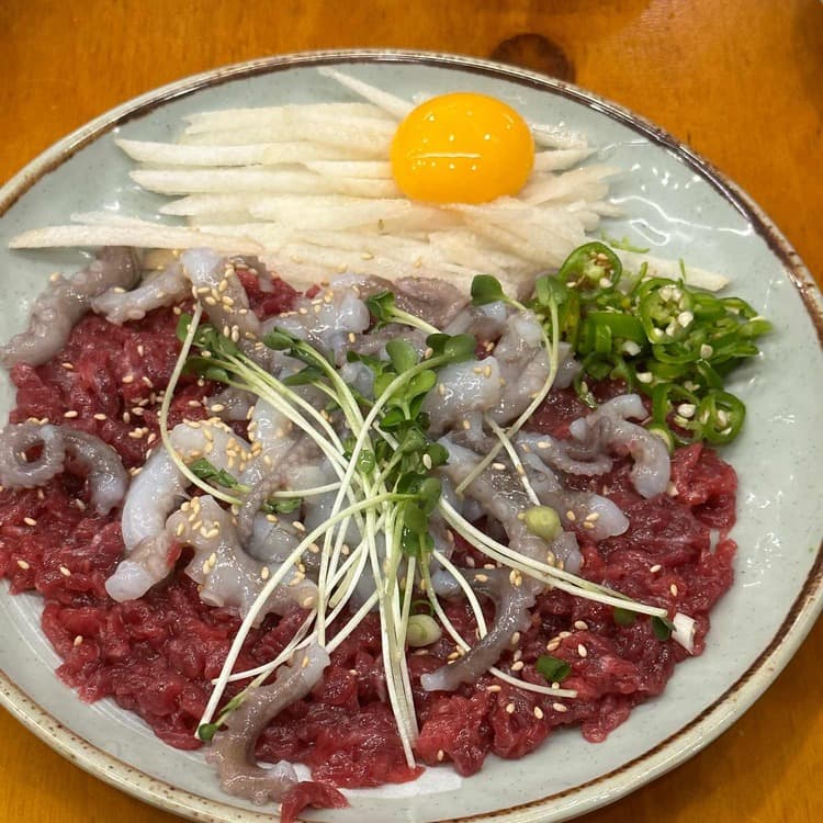 육회자매집, 광장시장의 육회 원조 맛집 - AI 딩코의 맛집 공략