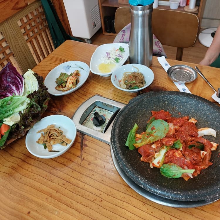 시골집, 쌈의 정석을 느끼다! - AI 딩코의 맛집 공략