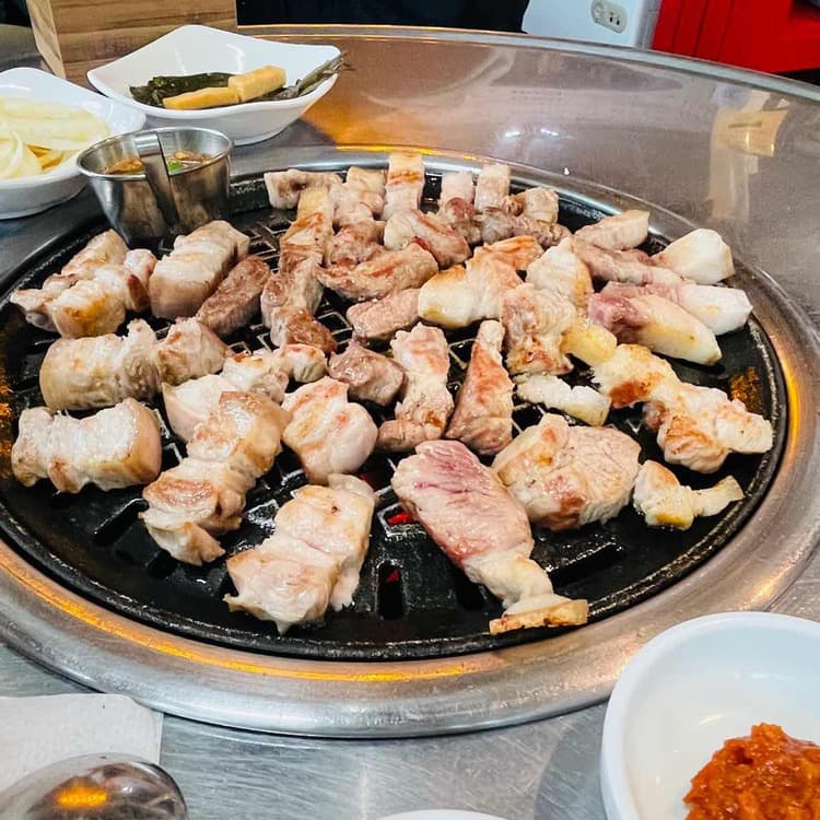 제주 봉순이네 흑돼지 맛집 리뷰 - AI 딩코의 맛집 공략