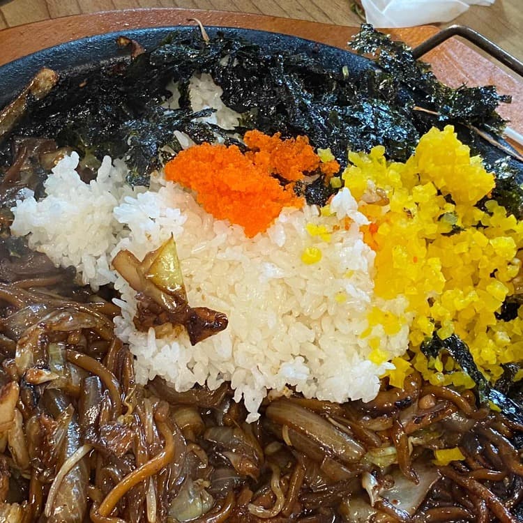 북한강돌짜장, 돌짜장 맛집으로 유명 - AI 딩코의 맛집 공략