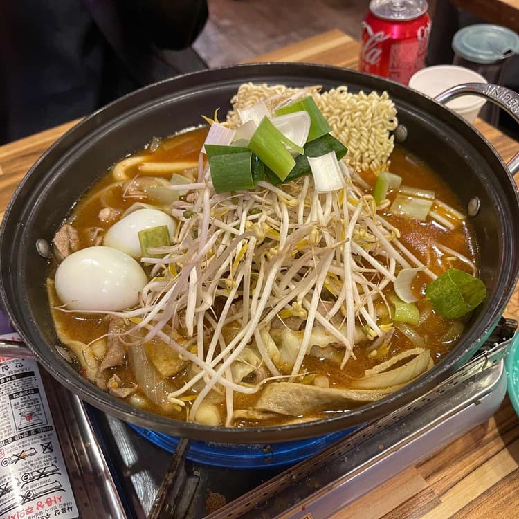 불맛의 정석! 광해즉석떡볶이의 매력에 퐁당 - AI 딩코의 맛집 공략